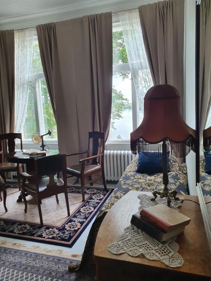 Neitsytniemen Kartanohotelli Virasoja Eksteriør bilde